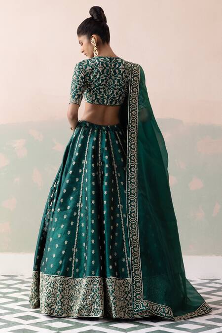 Shop Taisha Green , Organza Embroidery Round Neck Forest Jaal Bridal Lehenga Set at Aza Fashions Shop_Taisha_Green , Organza Embroidery Round Neck Forest Jaal Bridal Lehenga Set _at_Aza_Fashions