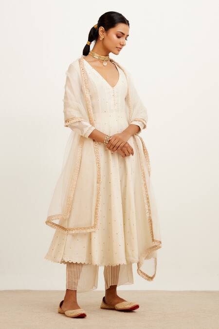 Buy Devnaagri Ivory Shantoon, Silk Organza, Chanderi And Mukaish, Gota, V Anarkali Set at Aza Fashions Buy_Devnaagri_Ivory Shantoon, Silk Organza, Chanderi And Mukaish, Gota, V Anarkali Set_at_Aza_Fashions