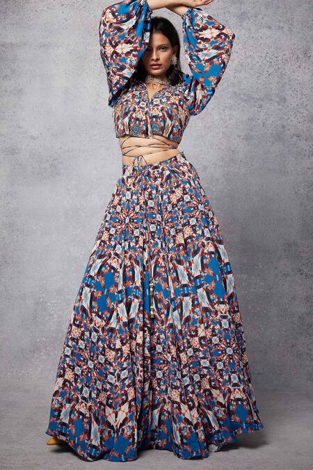 Senren By Eshana Raut_Blue Georgette Sequins V-neck Abstract Geometric Print Blouse With Lehenga _Online_at_Aza_Fashions