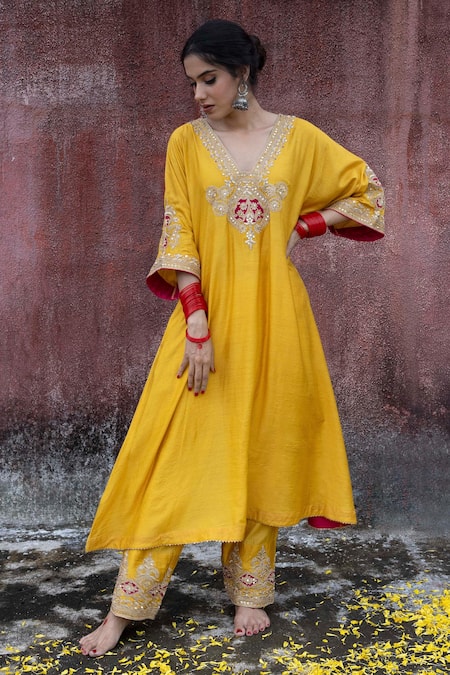 Pants and Pajamas Chanderi Neckline Embroidered Kurta & Pant Set 