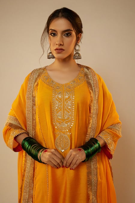 Buy_Pants And Pajamas_Yellow Chanderi Sequins, Zari, Embroidery Round Neck Work Kurta Pant Set 
