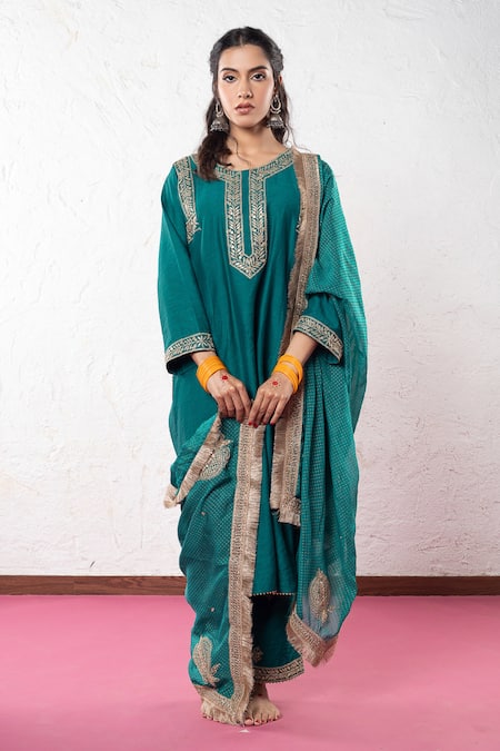 Buy Pants And Pajamas Green Chanderi Sequins, Zari, Embroidery Round Neck Kurta Pant Set Online at Aza Fashions Buy_Pants And Pajamas_Green Chanderi Sequins, Zari, Embroidery Round Neck Kurta Pant Set _Online_at_Aza_Fashions
