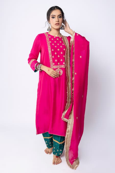Pants And Pajamas Pink Chanderi Embroidery, Sequins Round Neck Floral Kurta Pant Set 