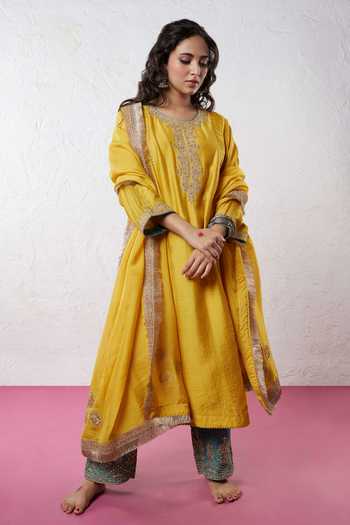 Pants And Pajamas Yellow Chanderi Sequins, Zari Round Neck And Embroidered Kurta 3