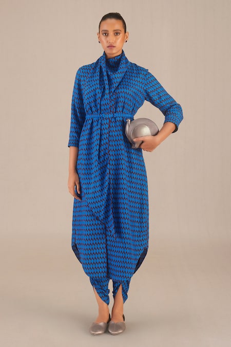 Ampm_Silver Nazma Abstract Clutch _Online_at_Aza_Fashions