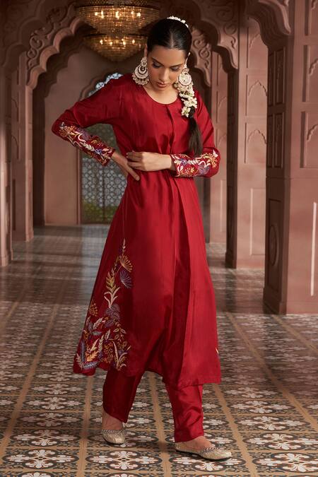 Megha Pitti_Maroon Silk Embroidery Round Neck Hand Kurta And Pant Set _Online_at_Aza_Fashions