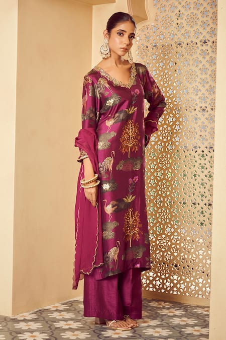 Buy_Megha Pitti_Purple Bamboo, Silk Embroidery, Sequins V-neck Floral Pattern Kurta Pant Set _Online_at_Aza_Fashions