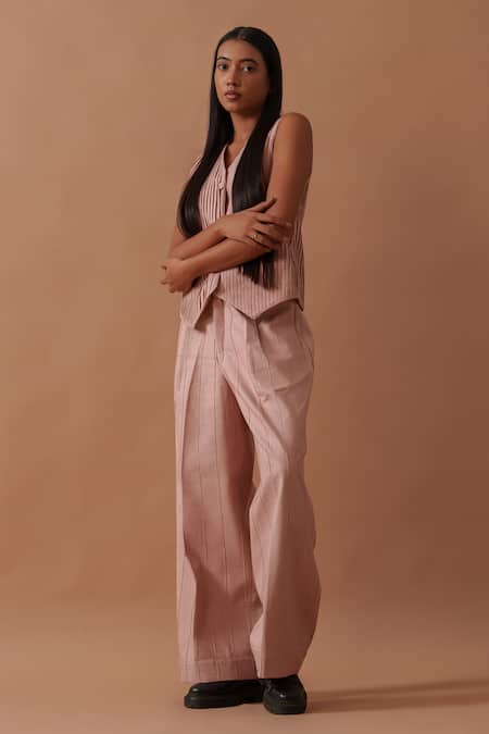 Buy_Stoique_Pink Handwoven Cotton Sunflower Pintucked Pant _Online_at_Aza_Fashions