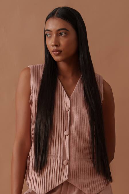 Stoique Pink Cotton V-neck Sunflower Quilted Waistcoat at Aza Fashions Stoique_Pink Cotton V-neck Sunflower Quilted Waistcoat _at_Aza_Fashions