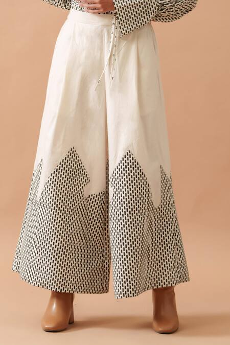 Shop_Stoique_Black Handwoven Cotton Arch Applique Lotus Pant _Online_at_Aza_Fashions