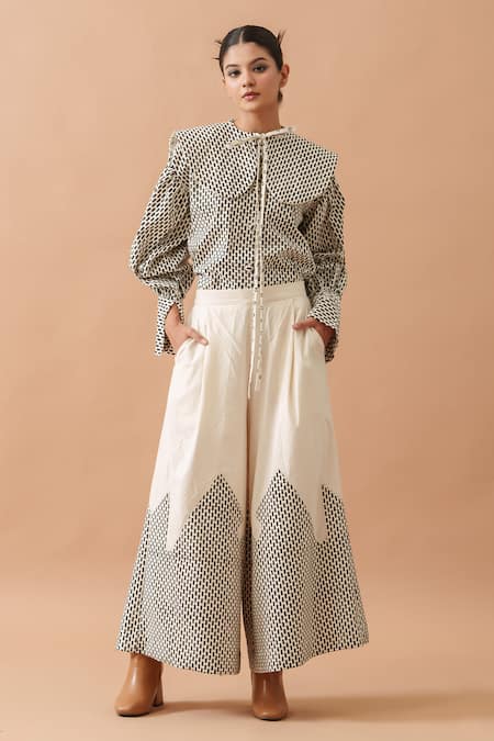 Stoique_Black Handwoven Cotton Arch Applique Lotus Pant _at_Aza_Fashions