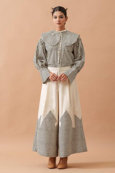 Stoique_Black Handloom Cotton Round Neck Lotus Broken Stripe Print Shirt _Online_at_Aza_Fashions