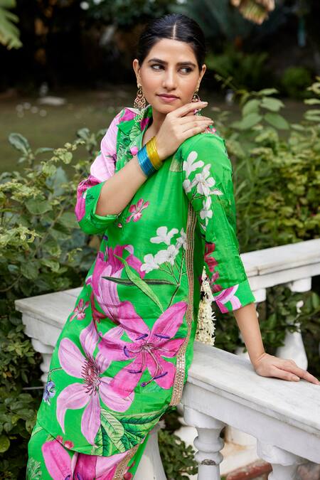 Nimbu Mirchi Green Crepe Collared Printed Apple Cut Kurta And Pant Set Online at Aza Fashions Nimbu Mirchi_Green Crepe Collared Printed Apple Cut Kurta And Pant Set_Online_at_Aza_Fashions