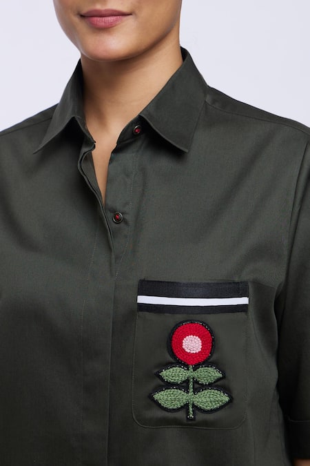 Buy_Pallavi Swadi_Green Cotton Satin Embroidery Collared Pocket Thread Shirt And Shorts Set