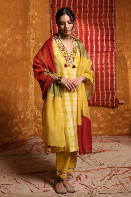 Shivani Bhargava Tie Dye Straight Kurta Pant Set 