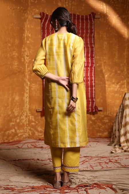 Shop Shivani Bhargava Yellow Handloom Chanderi Tie Dye V Neck Straight Kurta Pant Set at Aza Fashions Shop_Shivani Bhargava_Yellow Handloom Chanderi Tie Dye V Neck Straight Kurta Pant Set _at_Aza_Fashions