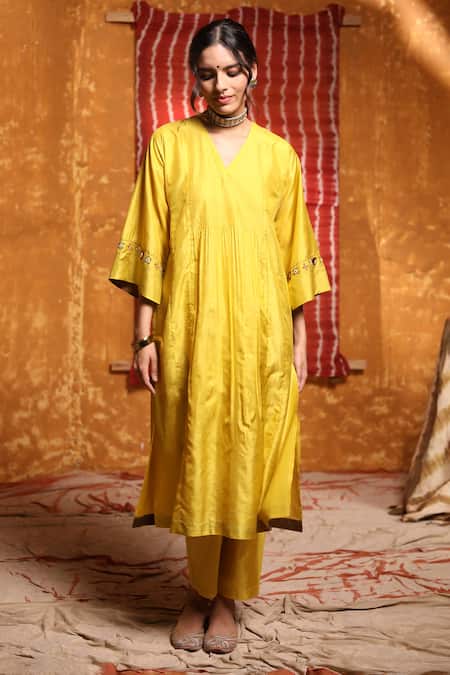 Shivani Bhargava Yellow Handloom Cotton Embroidery V-neck Silk Pintucked Choga Kurta 