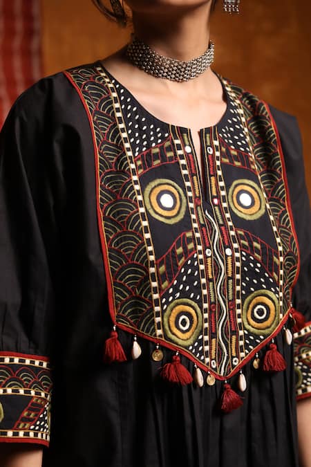 Shivani Bhargava Black Cotton Embroidered Tribal Notched Cape Kurta at Aza Fashions Shivani Bhargava_Black Cotton Embroidered Tribal Notched Cape Kurta _at_Aza_Fashions