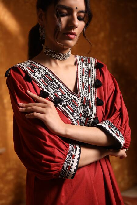 Shivani Bhargava_Maroon Cotton Embroidered Tribal V Neck Short Tunic _at_Aza_Fashions