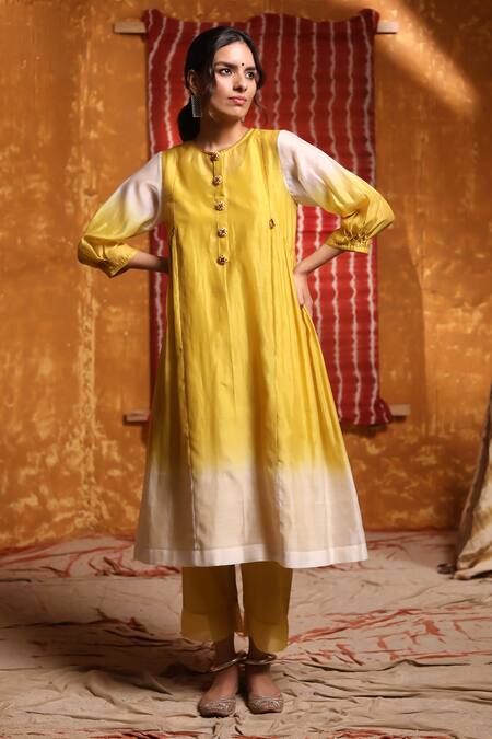 Shivani Bhargava Yellow Handloom Chanderi Dyed Round Kurta Set With Tri Color Dupatta at Aza Fashions Shivani Bhargava_Yellow Handloom Chanderi Dyed Round Kurta Set With Tri Color Dupatta _at_Aza_Fashions