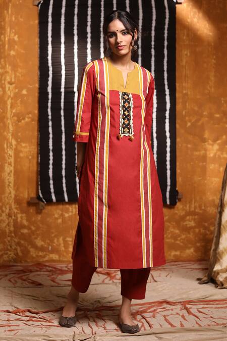 Shivani Bhargava_Maroon Cotton Embroidery Thread Notched Colorblock Patchwork Kurta _Online_at_Aza_Fashions