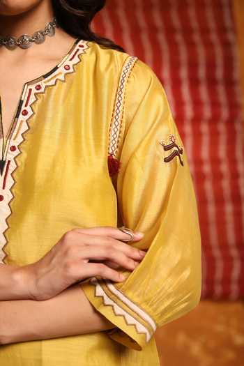 Shop Shivani Bhargava Yellow Handloom Cotton, Cotton, Chanderi Triangle Applique Work Kurta Set Online at Aza Fashions Shop_Shivani Bhargava_Yellow Handloom Cotton, Cotton, Chanderi Triangle Applique Work Kurta Set _Online_at_Aza_Fashions