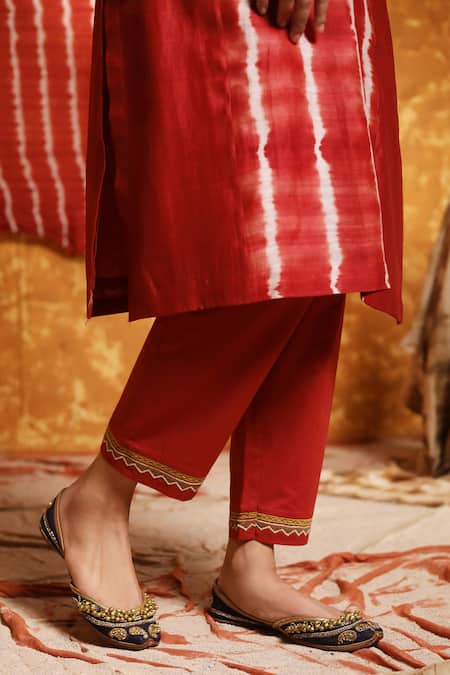 Shivani Bhargava_Maroon Handloom Cotton, Cotton, Chanderi Mirrors, Beads, Tie Dye Kurta Set _Online_at_Aza_Fashions