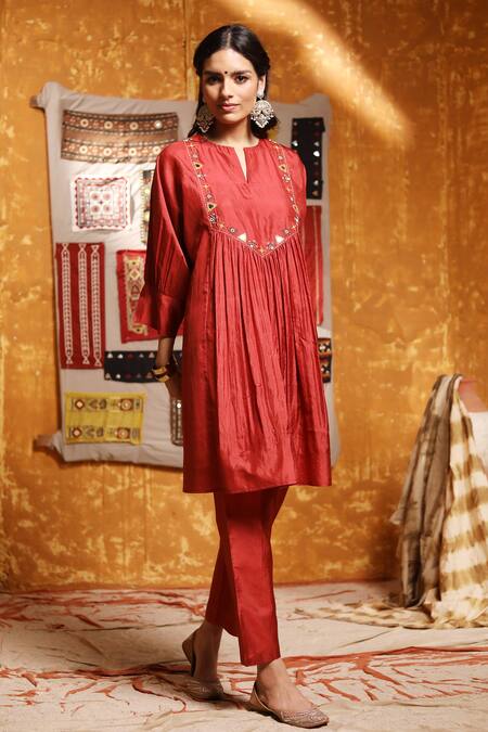 Buy_Shivani Bhargava_Maroon Handloom Cotton, Chiffon Mirrors, Beads, Sequins Silk Gathered Kurta Set _Online_at_Aza_Fashions