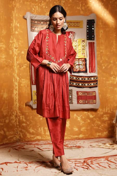 Shivani Bhargava Maroon Handloom Cotton Mirrors, Beads, Sequins Round Neck Silk Gathered Kurta Online at Aza Fashions Shivani Bhargava_Maroon Handloom Cotton Mirrors, Beads, Sequins Round Neck Silk Gathered Kurta _Online_at_Aza_Fashions