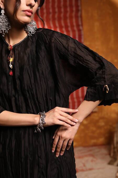 Shivani Bhargava_Black Handloom Cotton, Linen, Chanderi Crinkled Kimono Kurta With Pant _at_Aza_Fashions