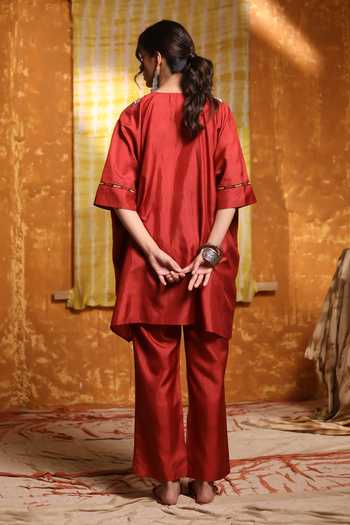 Shivani Bhargava Handloom Silk Embroidered Yoke Kaftan 
