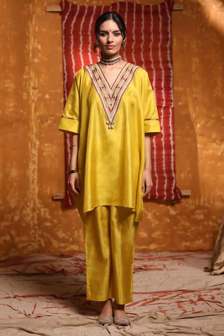 Buy_Shivani Bhargava_Yellow Handloom Cotton Embroidery V-neck Yoke Silk Kaftan _Online_at_Aza_Fashions