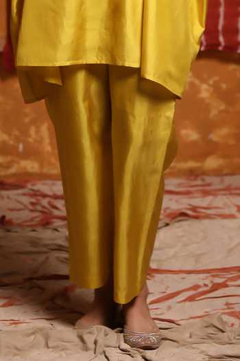 Shop Shivani Bhargava Yellow Handloom Cotton Mirrors, Embroidery V-neck Thread Yoke Kaftan And Pant Set Online at Aza Fashions Shop_Shivani Bhargava_Yellow Handloom Cotton Mirrors, Embroidery V-neck Thread Yoke Kaftan And Pant Set _Online_at_Aza_Fashions