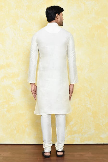 Arihant Rai Sinha Thread Work Kurta Set 