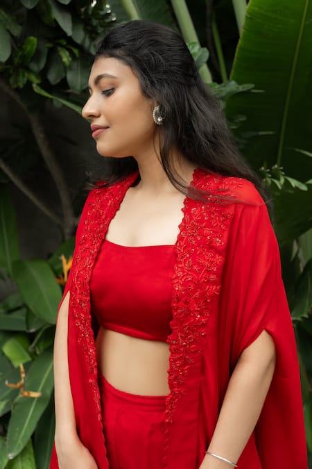 Aakansha Gupta Red Satin, Organza Embroidery Open Neck Bloomy Cape Pant Set Online at Aza Fashions Aakansha Gupta_Red Satin, Organza Embroidery Open Neck Bloomy Cape Pant Set _Online_at_Aza_Fashions