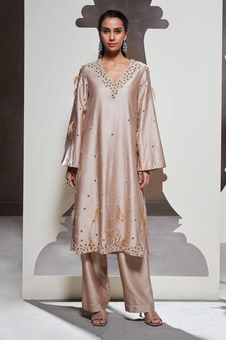 Divya Aggarwal_Beige Chanderi Silk Embellished Feather V Neck Dara Kurta And Sharara Set _Online_at_Aza_Fashions