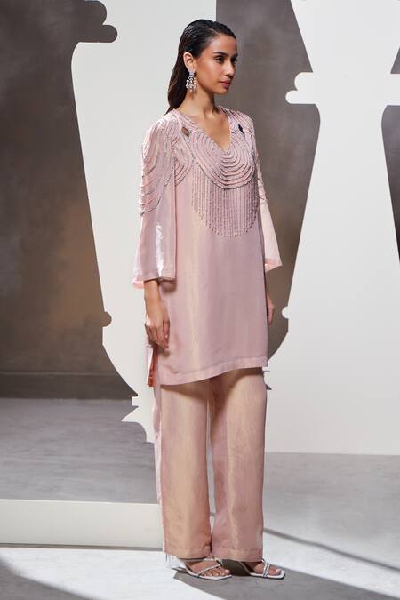 Divya Aggarwal_Pink Tissue Organza Hand Embellished V Neck Hera Kurta And Pant Set _at_Aza_Fashions