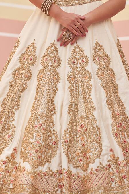 Angad Singh Ivory , Crepe, Organza Embroidery, Zardozi Vintage Bridal Lehenga Set at Aza Fashions Angad Singh_Ivory , Crepe, Organza Embroidery, Zardozi Vintage Bridal Lehenga Set _at_Aza_Fashions