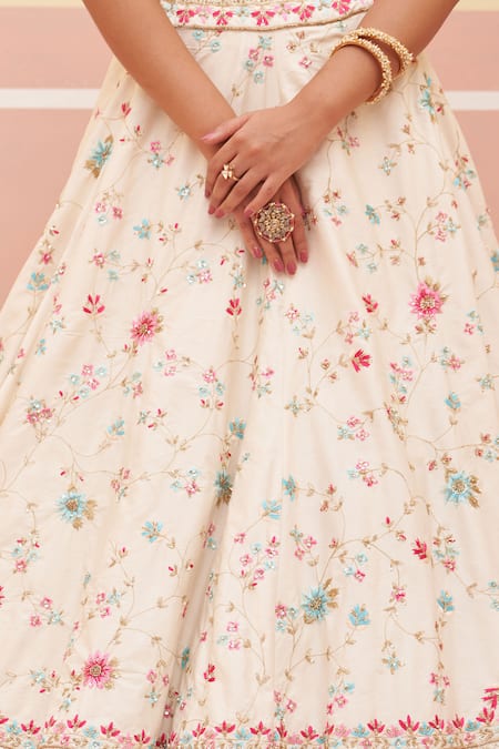 Angad Singh Ivory Silk, Crepe, Chiffon Embroidery, Zari, Floral Thread Bridal Lehenga Set at Aza Fashions Angad Singh_Ivory Silk, Crepe, Chiffon Embroidery, Zari, Floral Thread Bridal Lehenga Set _at_Aza_Fashions