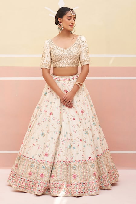 Buy Angad Singh Ivory Silk, Crepe, Chiffon Embroidery, Zari, Floral Thread Bridal Lehenga Set Buy_Angad Singh_Ivory Silk, Crepe, Chiffon Embroidery, Zari, Floral Thread Bridal Lehenga Set