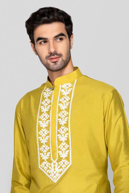Sanjev Marwaaha Green Cotton, Silk Embroidery Floral 3d Pattern Kurta With Pant Online at Aza Fashions Sanjev Marwaaha_Green Cotton, Silk Embroidery Floral 3d Pattern Kurta With Pant_Online_at_Aza_Fashions