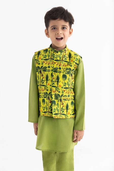 Shop Ankid Green Silk Chanderi Jaadui Jungle Print Bundi Kurta Set at Aza Fashions Shop_Ankid_Green Silk Chanderi Jaadui Jungle Print Bundi Kurta Set_at_Aza_Fashions