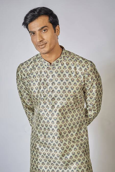 Rng Safawala_Green , Satin, Silk Embroidery Flower Print Kurta Set _Online_at_Aza_Fashions