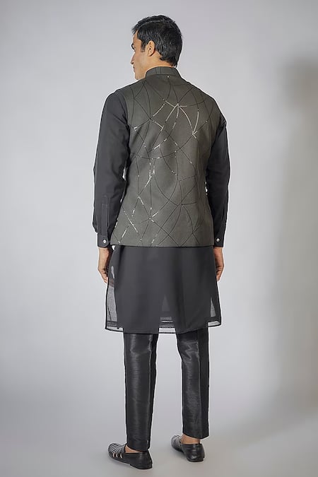 Shop Rng Safawala Black Silk, Cotton Sequins Abstract Embroidered Bundi Set at Aza Fashions Shop_Rng Safawala_Black Silk, Cotton Sequins Abstract Embroidered Bundi Set _at_Aza_Fashions