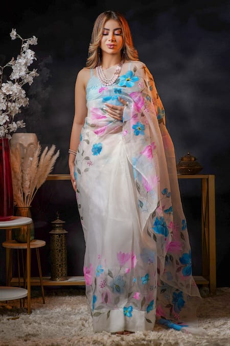 Avalipt Aphrodite Floral Handpainted Saree 