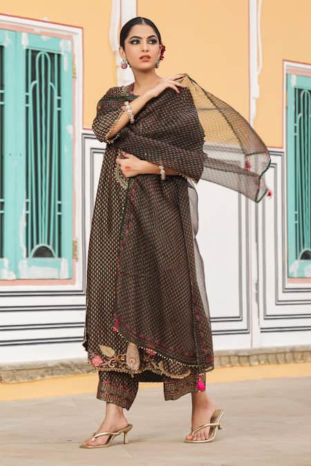 Shop_Label Niti Bothra_Green Silk, Organza Pearls, Zari, Embroidery Round Neck Straight Kurta Pant Set _at_Aza_Fashions