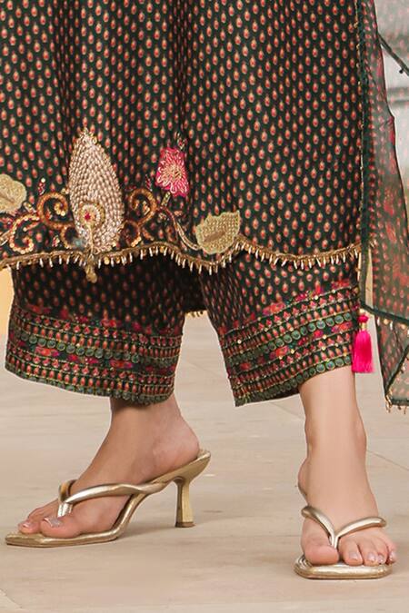 Buy_Label Niti Bothra_Green Silk, Organza Pearls, Zari, Embroidery Round Neck Straight Kurta Pant Set _Online_at_Aza_Fashions