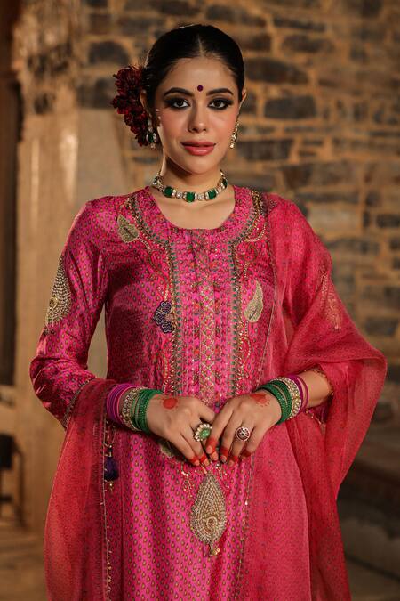 Label Niti Bothra_Pink Silk, Organza Pearls, Zari, Embroidery Round And Resham Work Kurta Pant Set _at_Aza_Fashions