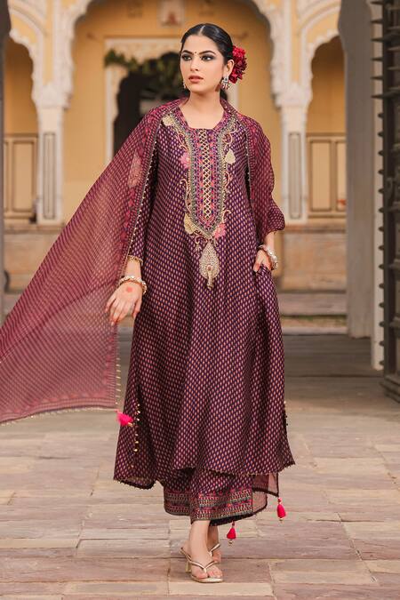 Buy_Label Niti Bothra_Purple Silk, Organza Pearls Round Neck Embroidered Cheent Print Kurta Pant Set _Online_at_Aza_Fashions
