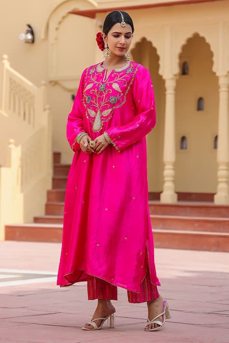 Shop Label Niti Bothra Pink Silk Pearls, Embroidery Split V-neck Motif Kurta And Palazzo Set at Aza Fashions Shop_Label Niti Bothra_Pink Silk Pearls, Embroidery Split V-neck Motif Kurta And Palazzo Set_at_Aza_Fashions